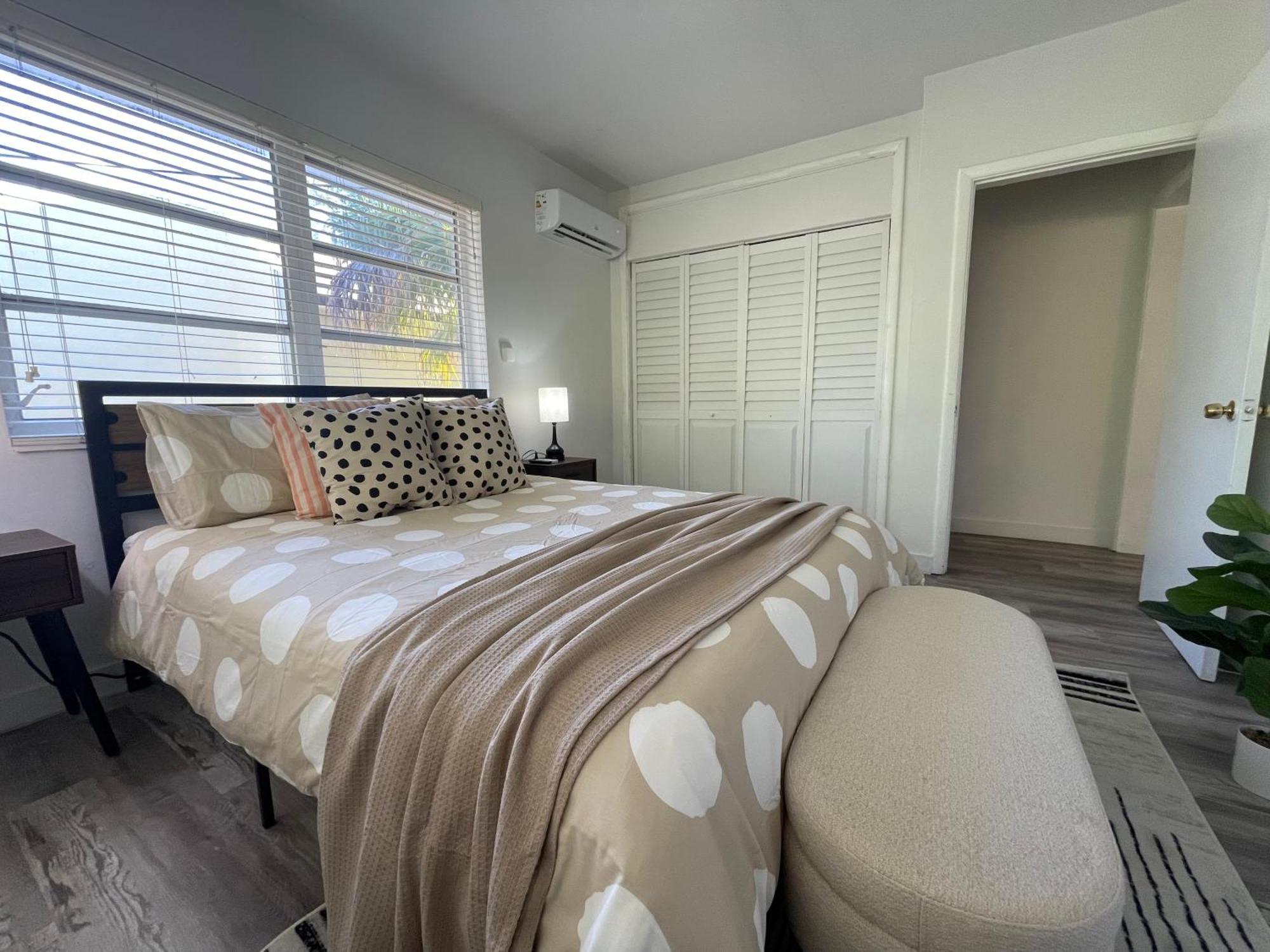 Fully Equipped Apartments With Parking Near Cocowalk Miami Exterior foto