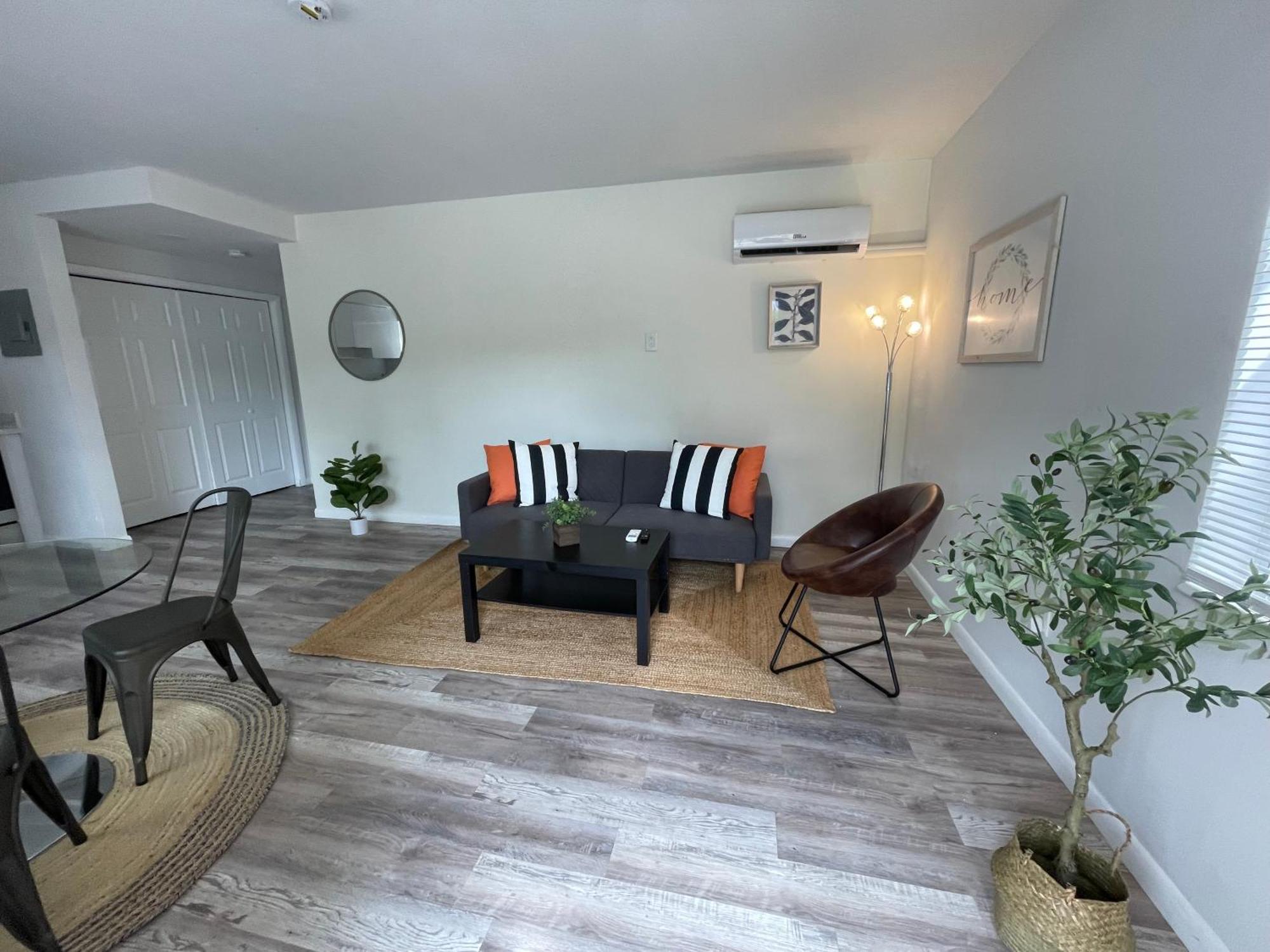 Fully Equipped Apartments With Parking Near Cocowalk Miami Exterior foto