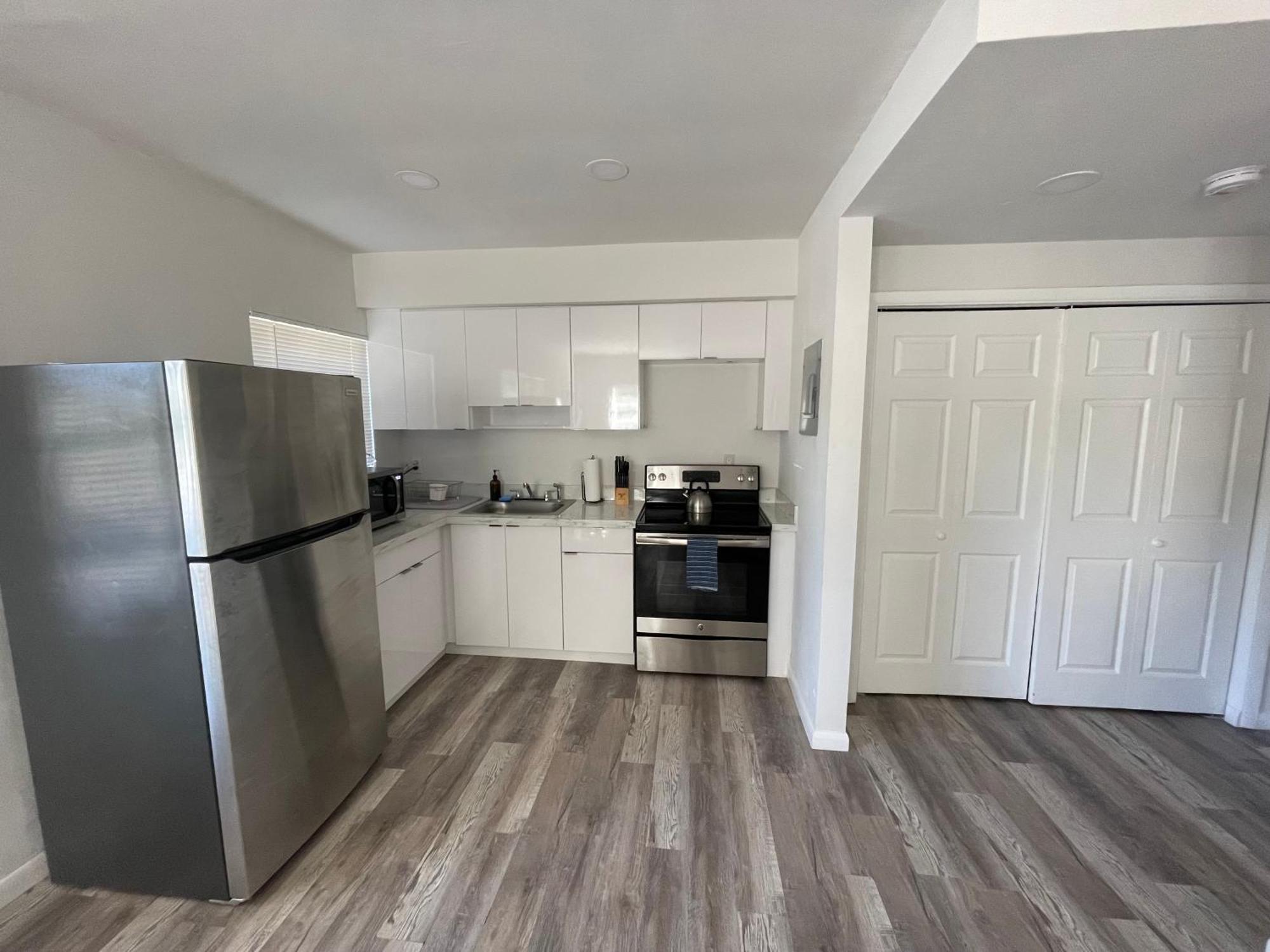 Fully Equipped Apartments With Parking Near Cocowalk Miami Exterior foto